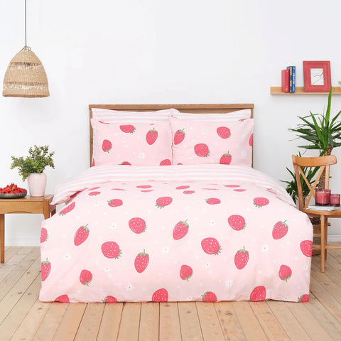 Parure de lit Sarah Anderson Strawberry avec taie d’oreiller et housse de couette 100 % coton pour lit simple, rose