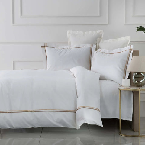 Parure de lit Karaca Home White Collection Valse avec housse de couette en percale à bandes en satin pour lit double, beige