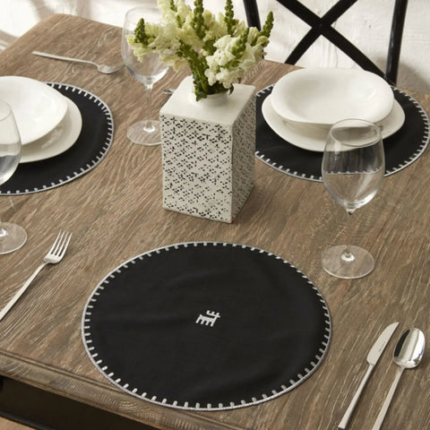 Napperon Karaca Home Collection Signature du 50e anniversaire​,​ argent, noir 