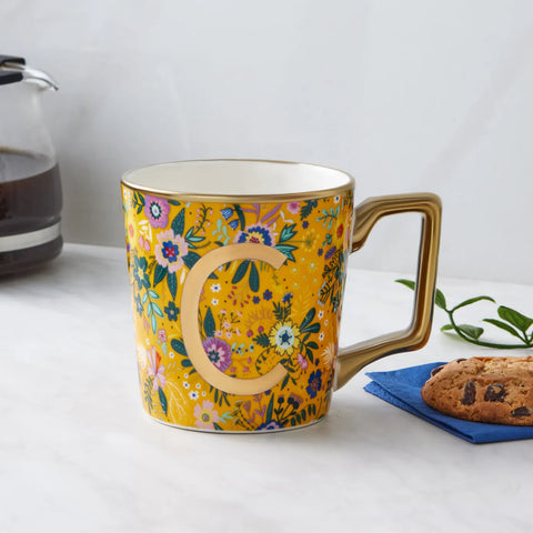 Mug Karaca Fleur avec lettre C, 350 ml