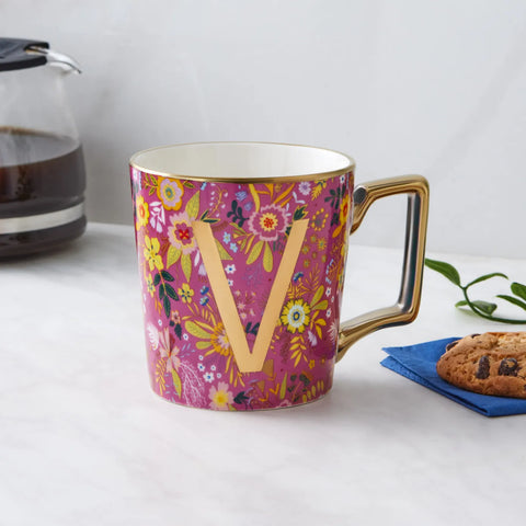 Mug Karaca Fleur avec lettre V, 350 ml